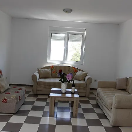 Konukevi Ugljevarevic Budva