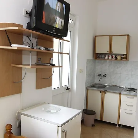 Konukevi Ugljevarevic Budva